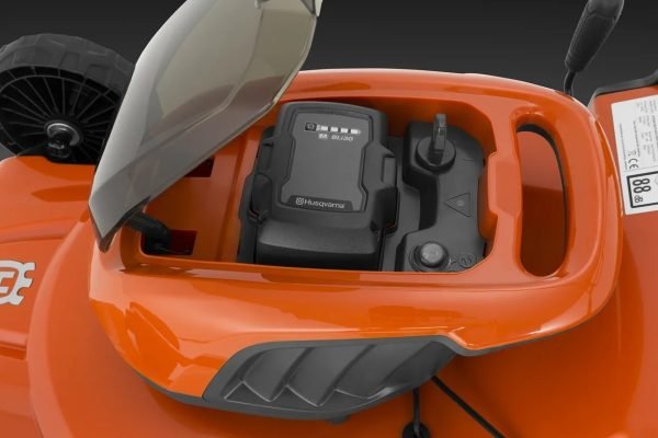 Husqvarna LC 142IS grasmaaier accu + laderset - Husqvarna voorjaarscampagne 2025 – Image 4